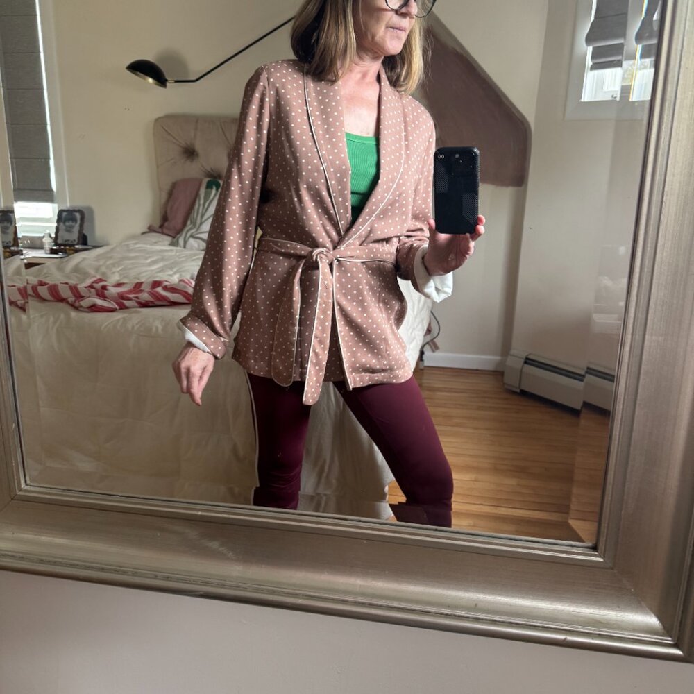 Chic Smoking Jacket - Picture 4 of 5